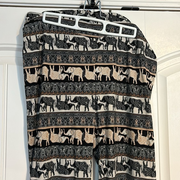 Elephant theme flare pants in size XL - Picture 2 of 12